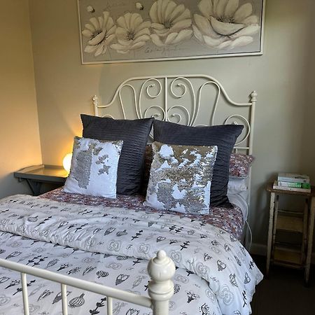 Bush Retreat Farm Stay 2 Bedroom Guest Suite Gelliondale Dış mekan fotoğraf