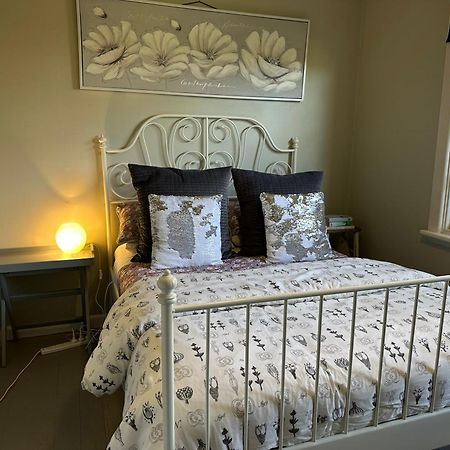 Bush Retreat Farm Stay 2 Bedroom Guest Suite Gelliondale Dış mekan fotoğraf